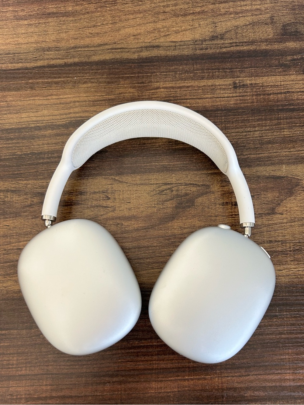 Apple AirPods Max Over-Ear Headphones in Silver and White